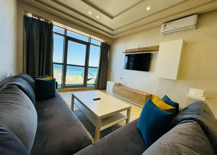 Seafront 2 Bedrooms Flat